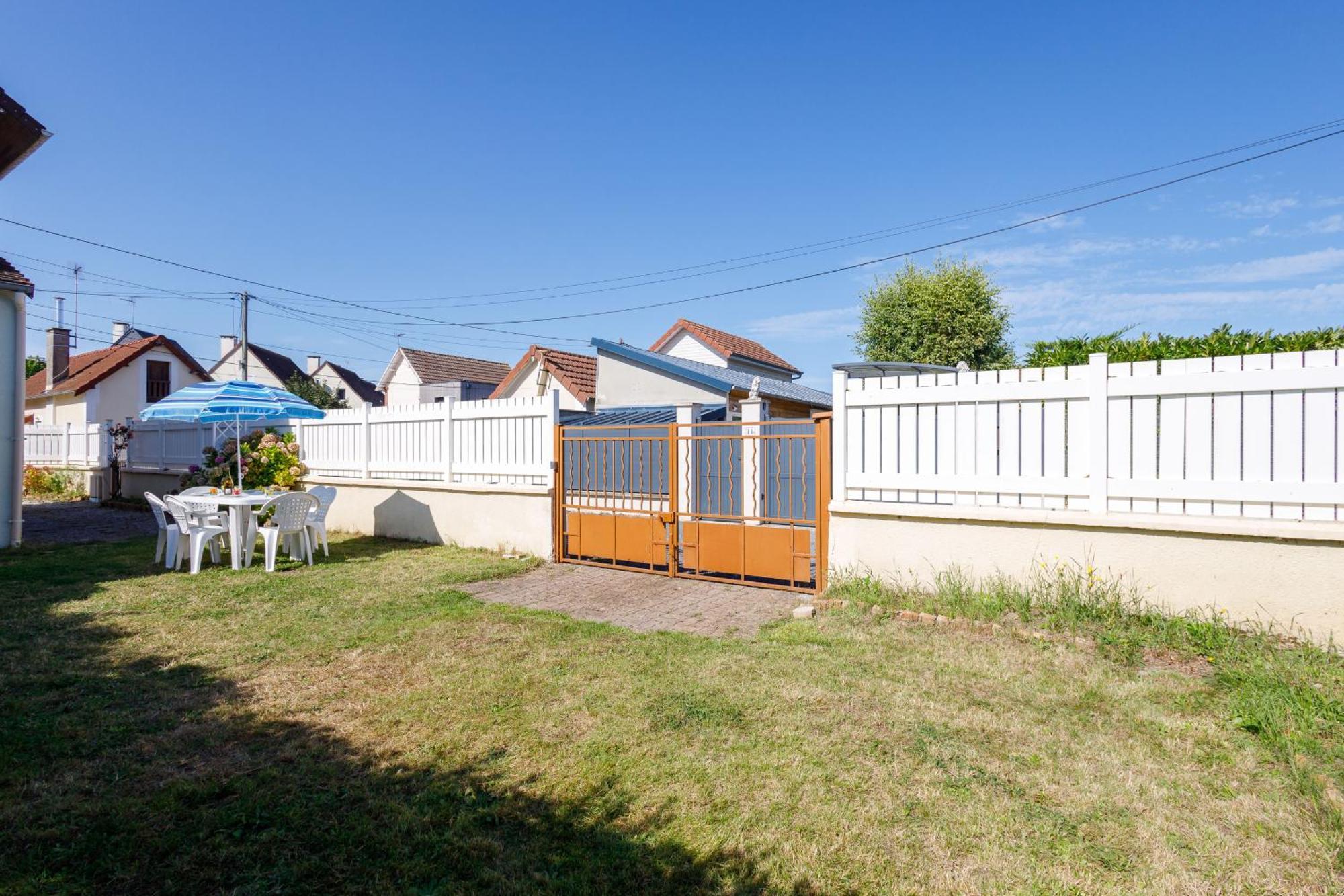 La Maison Cabourgeaise Proche Mer Extérieur photo